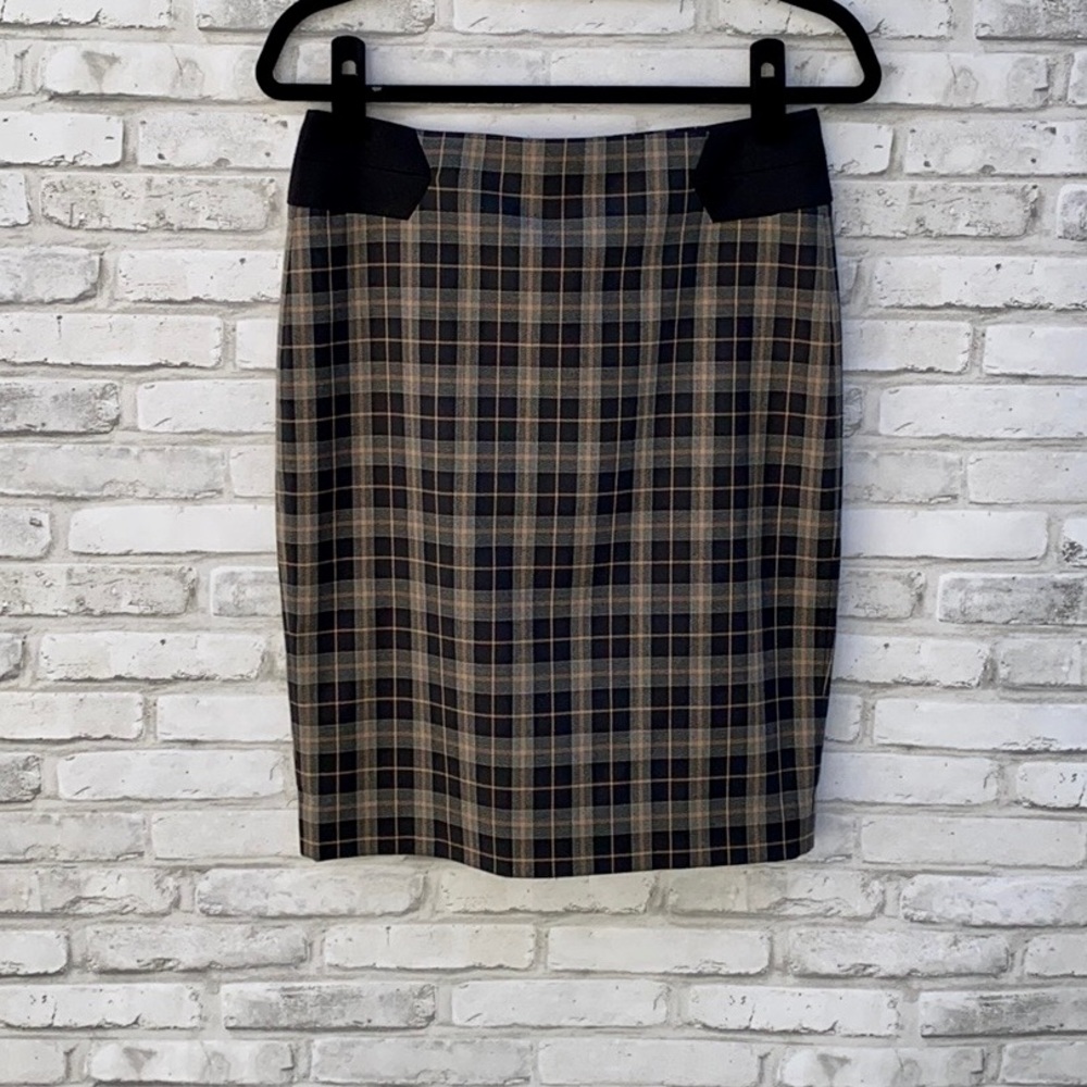 ❤️ The Limited Black & Tan Plaid Skirt ❤️